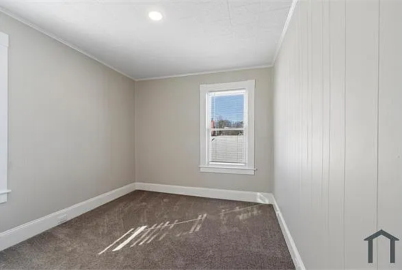47 Walnut St #49F3 — Photo 19