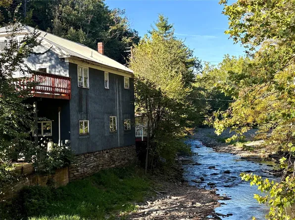6 County Route 121, Callicoon, NY 12723