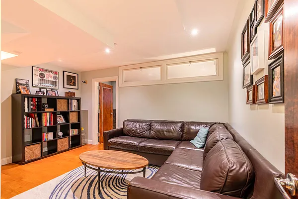 Rented by Corcoran | media 19