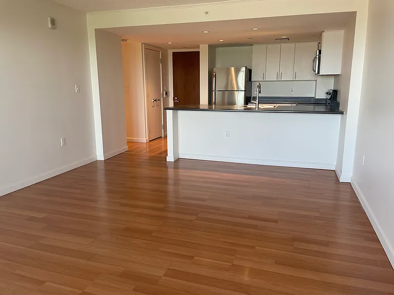 293 Harvard St #2 — Photo 3