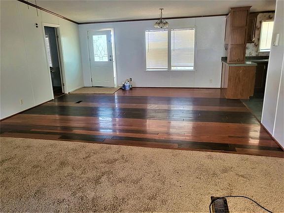 5th image of 14536 Cochran Rd