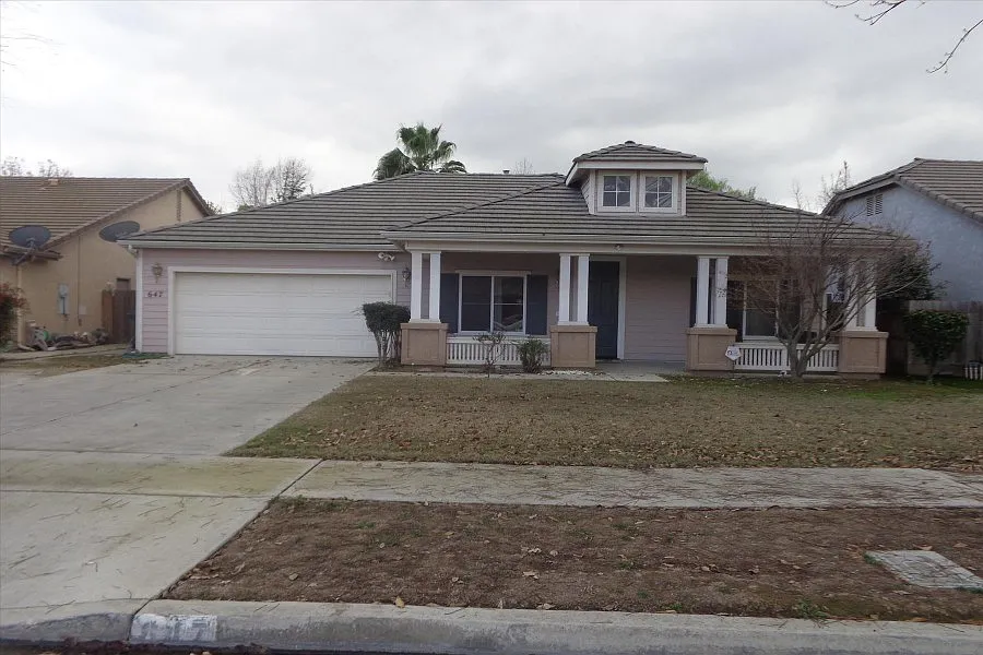 647 W James Ct photo 1