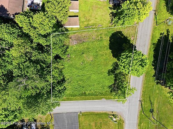 4th image of 520 Lake Spangenberg Rd