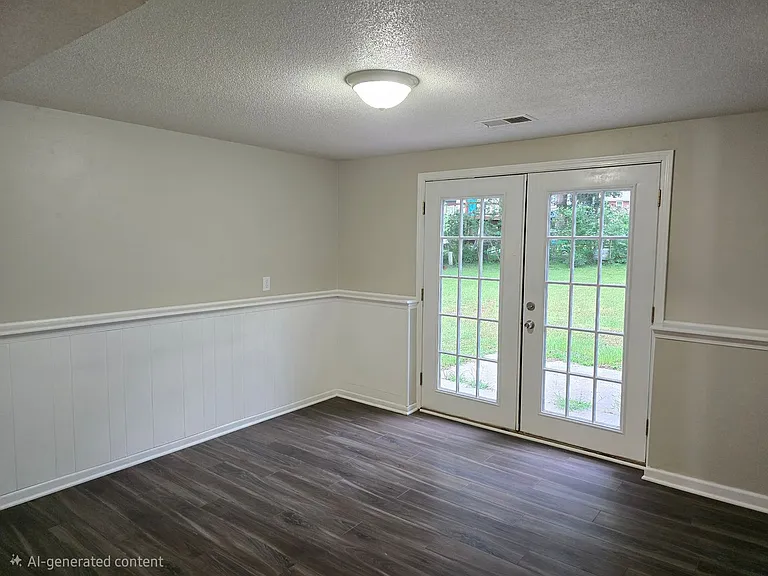 5814-5816 NW Walnut Ct — Photo 14