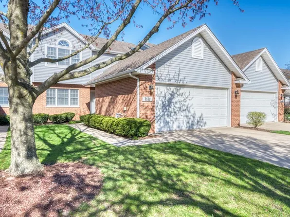 8568 Sandalwood Dr, Darien, IL 60561