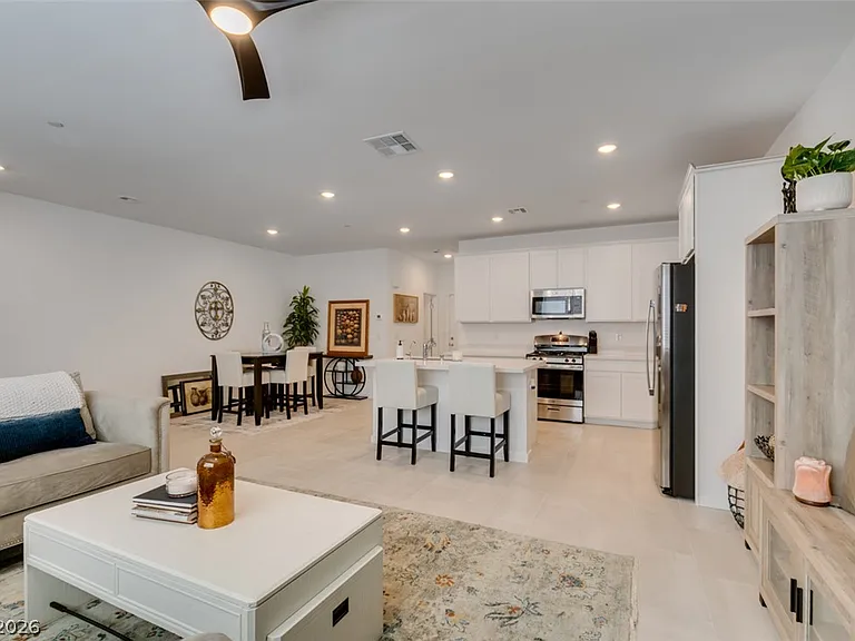 1535 Maria Crossing Ave — Photo 12