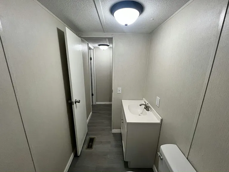 Auburndale Estates — Photo 14