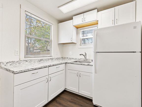 5th image of 629 Sinclair St #623