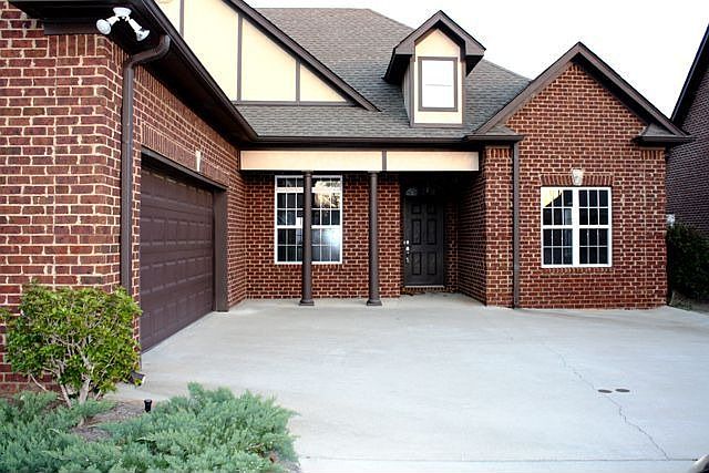 1st image of 8725 Highlands Dr