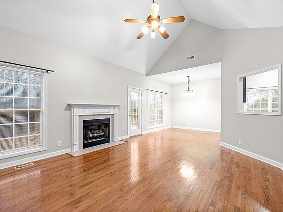 3rd image of 3345 Sunny Slope Dr
