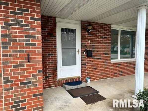 17A Appomatox Ave, Jacksonville, IL 62650