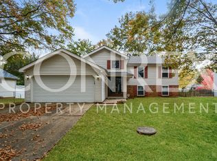 372 Windyoak Dr, Ballwin, MO 63021