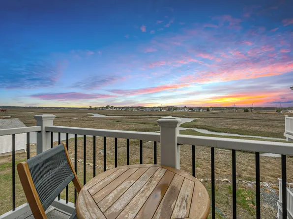 74 Island Path, Hampton, NH 03842