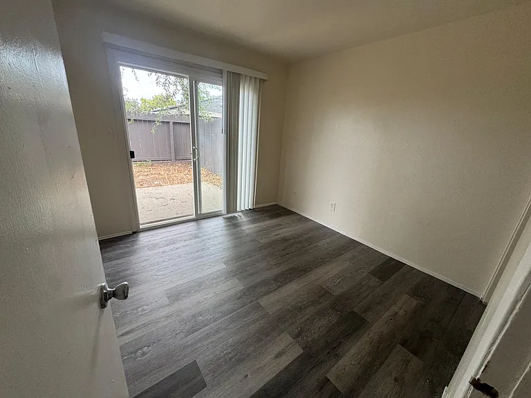 5844 Palm Ave — Photo 8