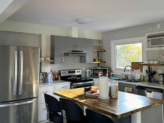 5th image of 618 Acadia Dr