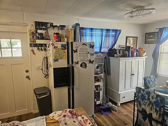 4th image of 108 Forest Dr