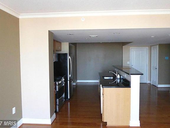 3rd image of 414 Water St #200X