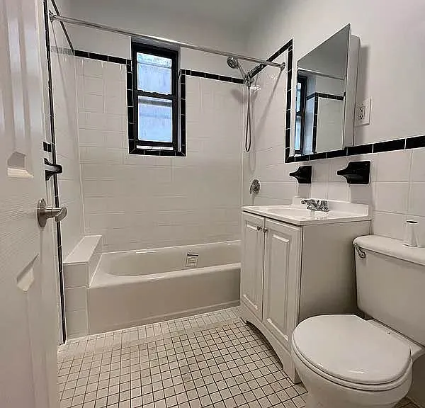 34-20 30th St #1A — Photo 5