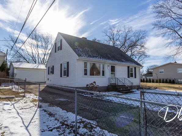 807 Buena Vista Ct, Round Lake Beach, IL 60073