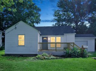 37786 Green Dr, Eastlake, OH 44095