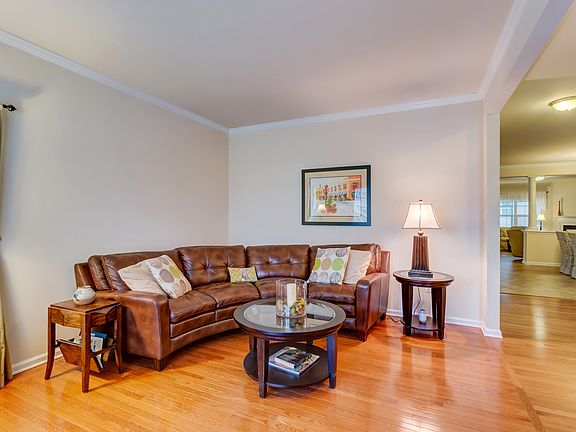 4th image of 24885 Magnolia Cir