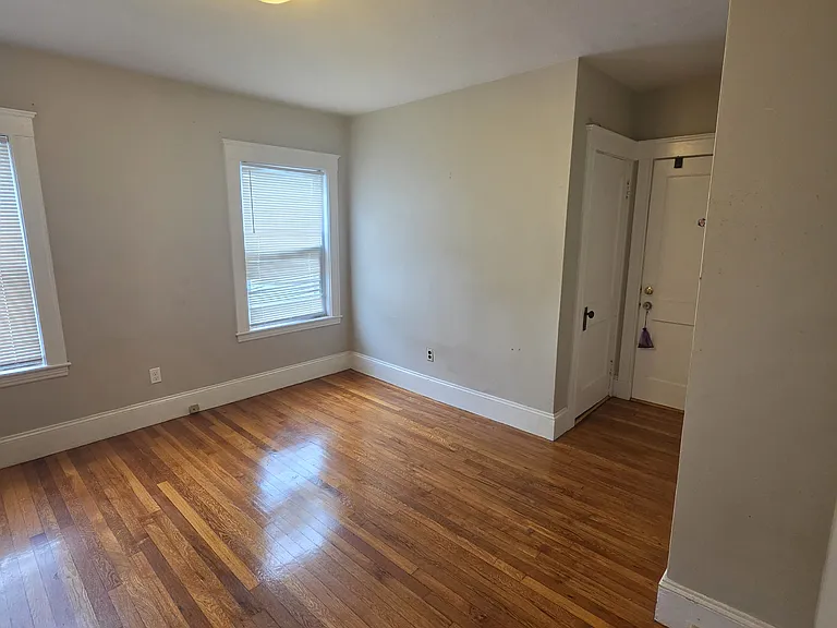 15 Laurel Rd — Photo 5