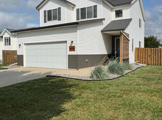 4418 50th St S, Fargo, ND 58104