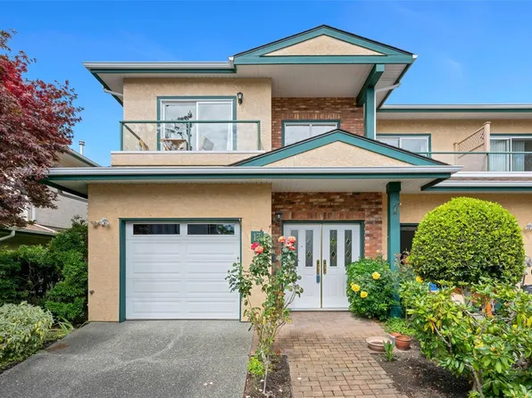 2235 Harbour Rd #13, Sidney, BC V8L 2P7