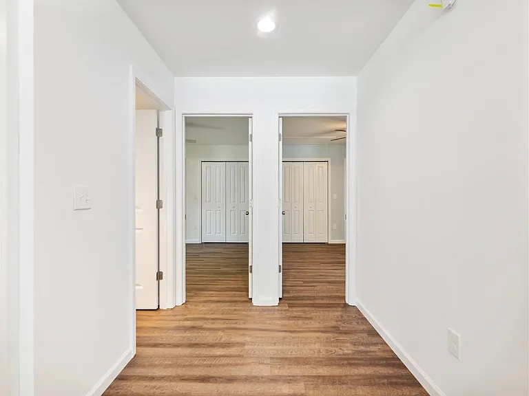 8083 Beachwood Dr — Photo 14