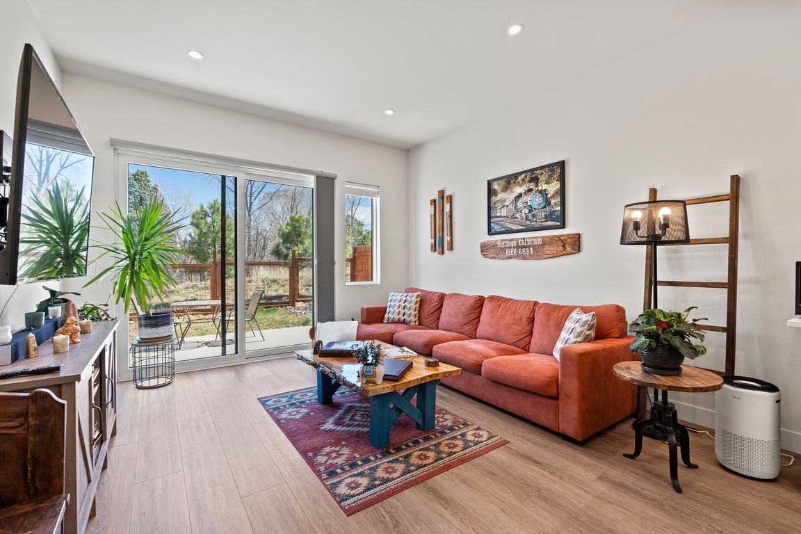 next background image