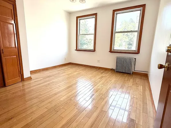 134 Dupont St, Brooklyn, NY