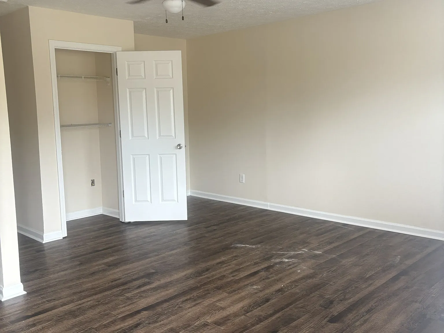 1720 McGregor Ct - Unit H — Photo 3