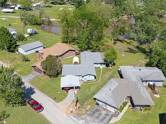 3rd image of 25524 S 608 Rd
