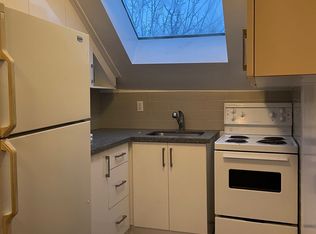 176 Spadina Rd #5, Toronto, ON M5R 2T8