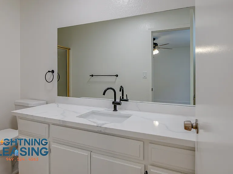 536 E Cypress Ave #302 — Photo 15