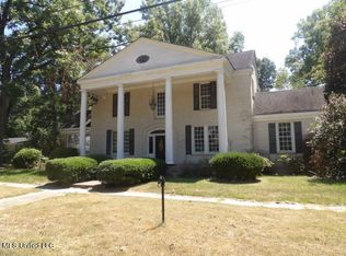 217 E Tate St, Senatobia, MS 38668