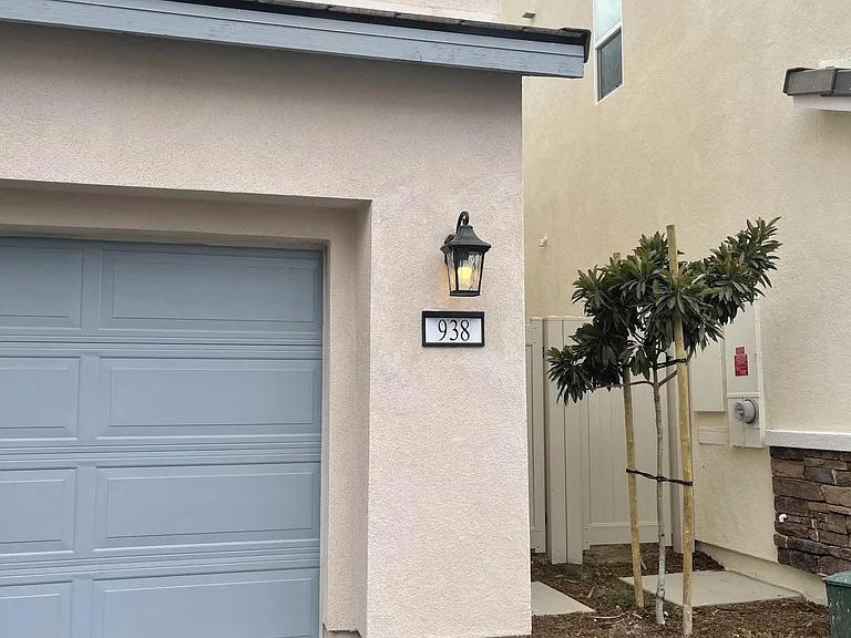 938 Helena Rdg — Photo 1