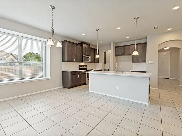 4400 Horsemint Cv — Photo 5