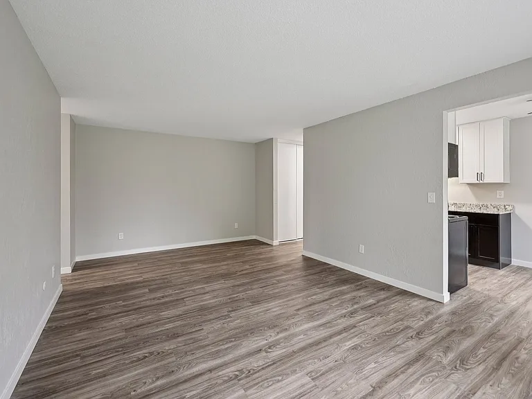 Whispering Pond Apartments — Photo 25