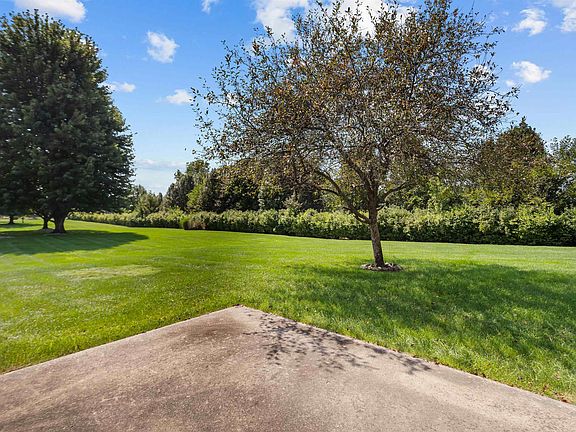 5th image of 441 Mirage Dr
