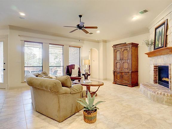 3rd image of 8505 Country Ridge Dr