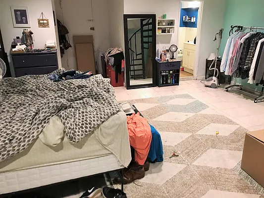 Rented by Joe Gotham LTD | media 18