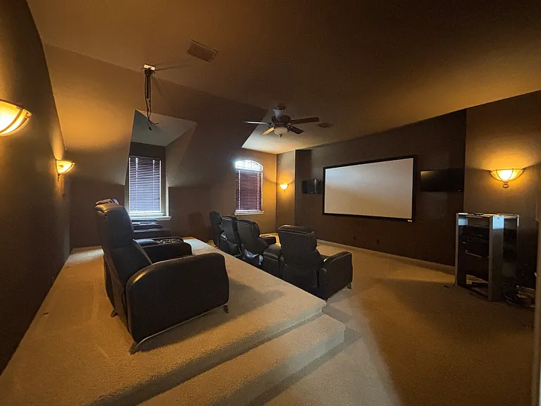7005 Kenswick Dr — Photo 2