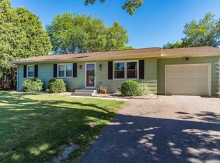 134 13th Ave, Baraboo, WI 53913