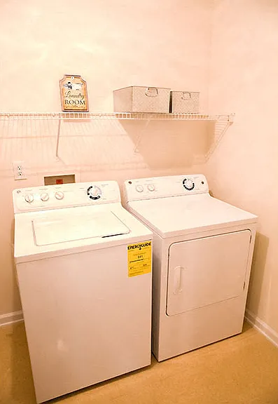 Austin Creek Apartments — Photo 7