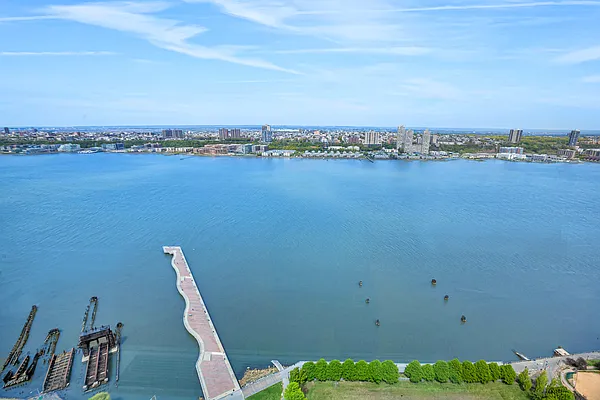 Rented by Douglas Elliman | media 11