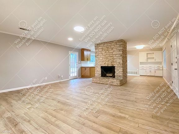 5th image of 6008 Oakclaire Dr