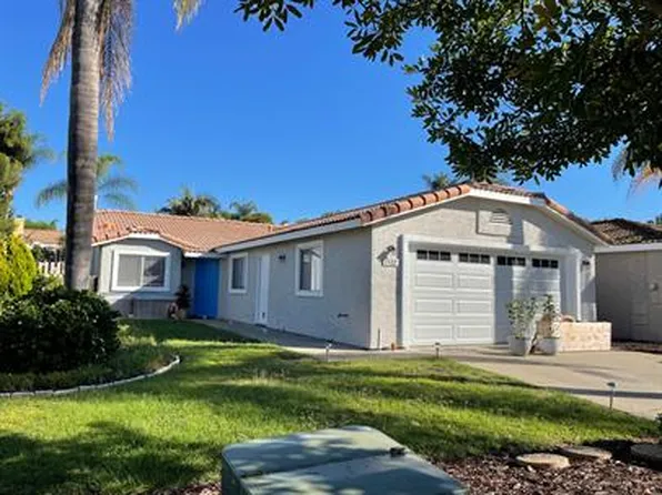 1322 Monique Ct, Vista, CA 92084
