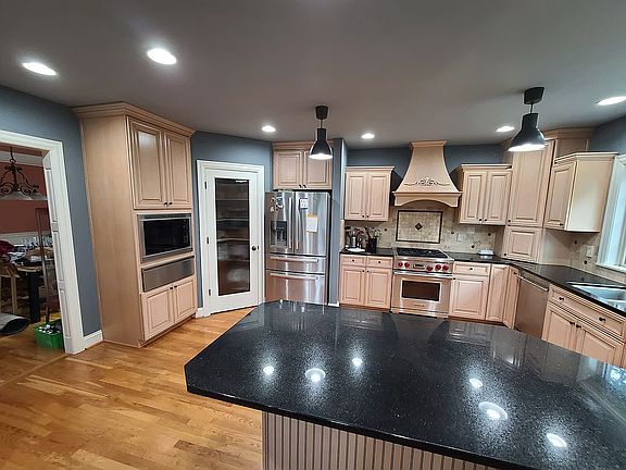 5th image of 3284 Malone Dr