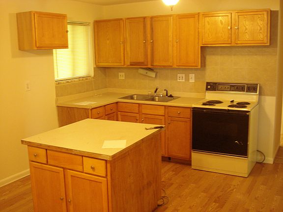 4th image of 10336 Pearson Dr